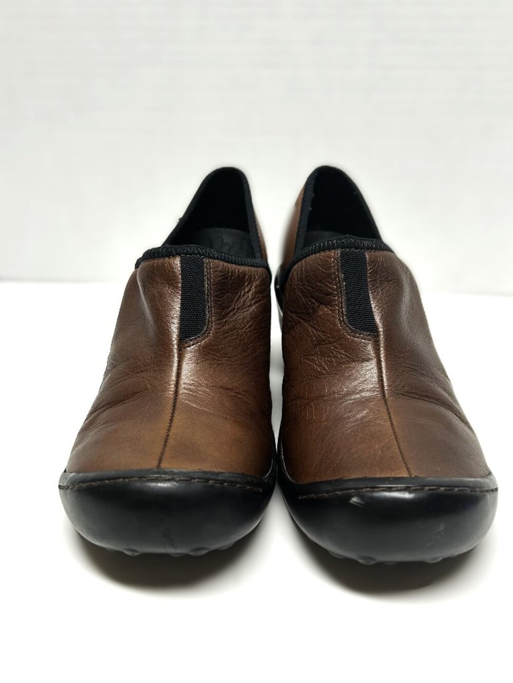 Privo (Pr!vo) brown leather clogs in size 8.5